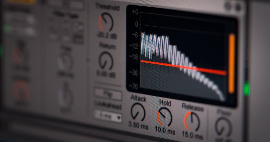 waveform showing zero crossing points used in speech analysis
