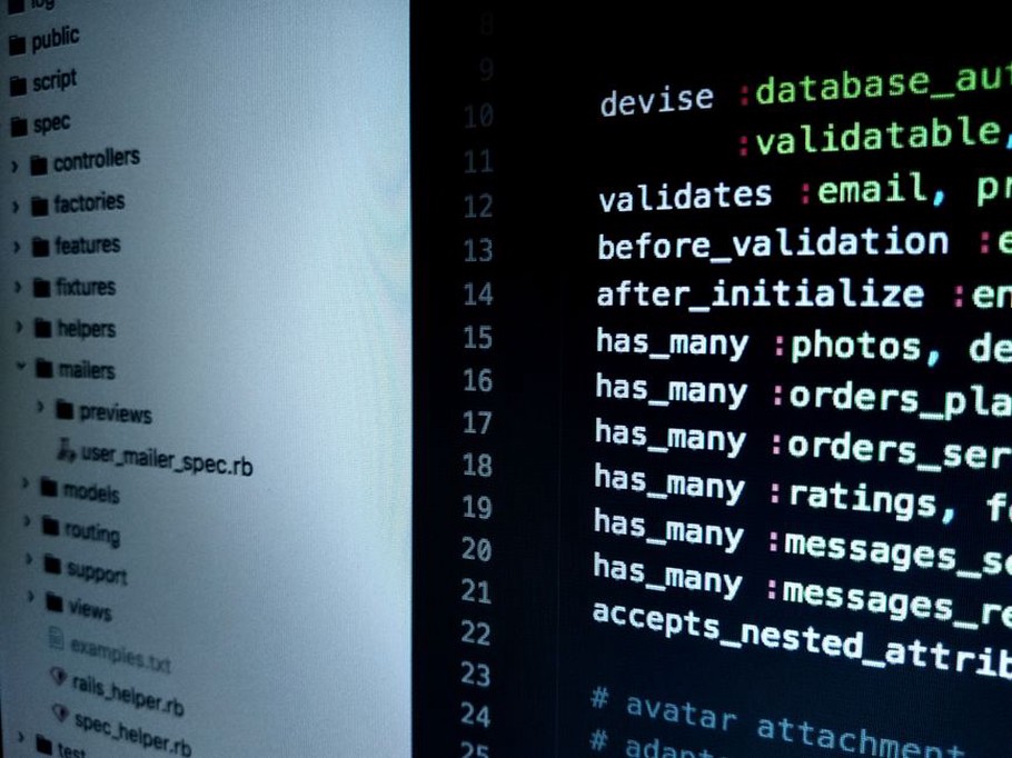 Early HTML markup for author metadata in a pattern recognition conference proceedings page