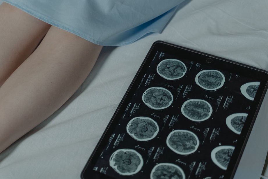 Aligned scans reveal complementary anatomical information
