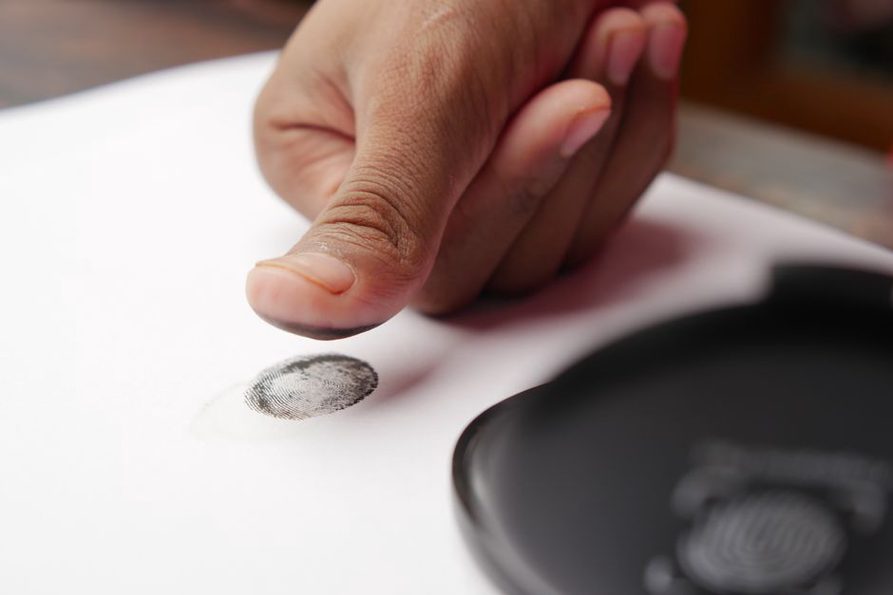 Finger resting on an optical fingerprint reader