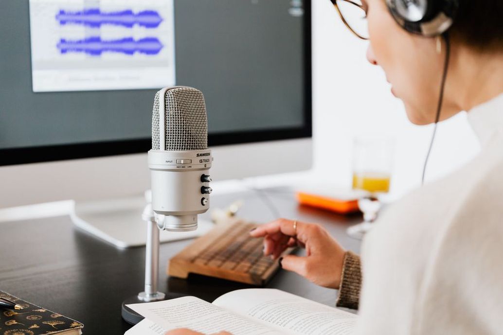 Transcription decisions beside a recorded utterance