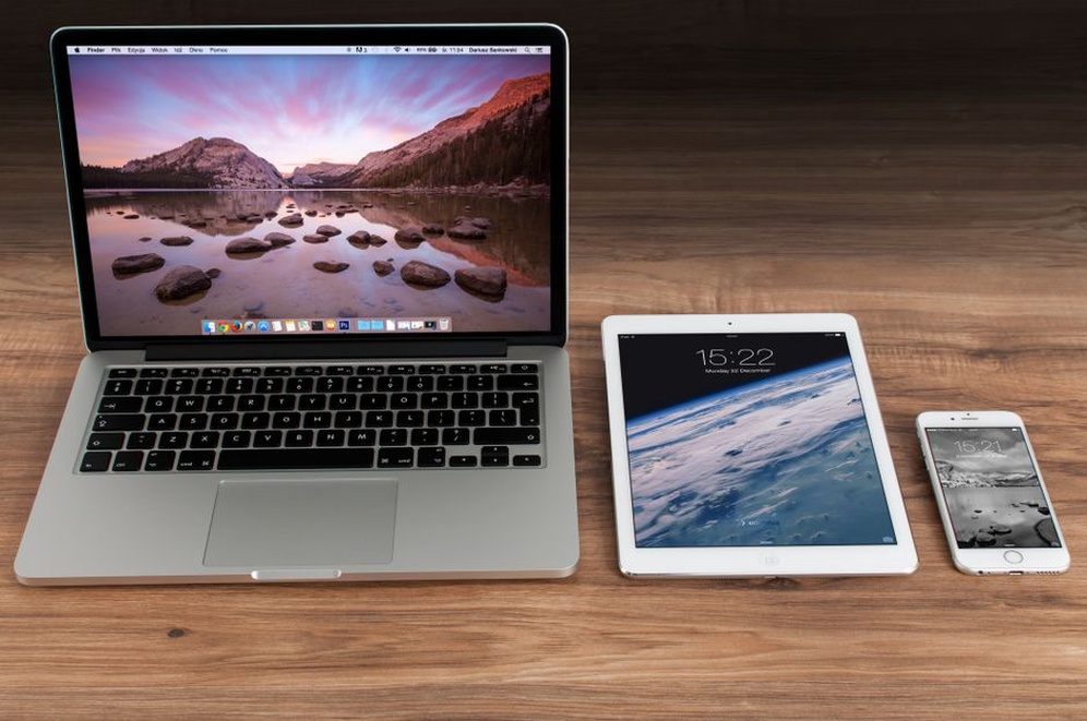 Article layout adjusts across three screen sizes